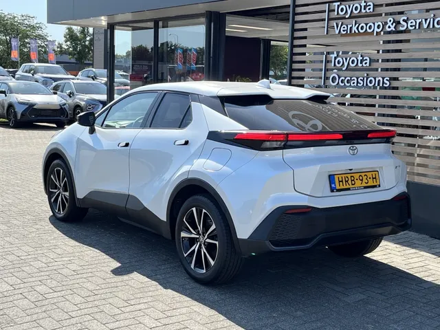 Toyota C-HR 2.0 PHEV 220 Dynamic | Stuur en Stoelverwarming