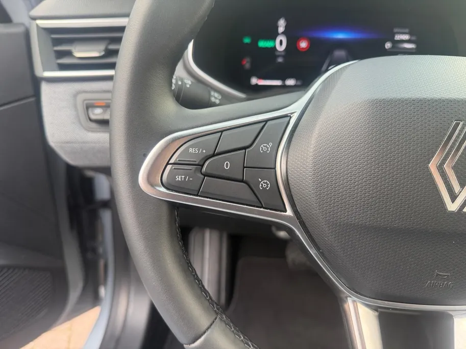 Renault Clio 145PK E-Tech Full Hybrid Techno Automaat | 9,3' Navi | Climate Control | Camera | Parkeersensoren | Apple CarPlay/Android Auto | Digital Cockpit | Cruise Control | Full LED | Lichtmetalen Velgen |