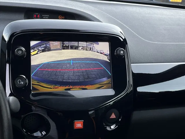 Toyota Aygo 1.0 VVT-i JBL VERKOCHT