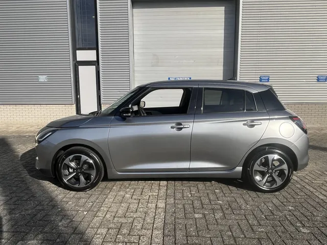Suzuki Swift 1.2 Style Smart Hybrid Superlage km stand!!!!!! | 1e Eigenaar| Fabrieksgarantie tot 2034!!!| Meest luxe uitvoering