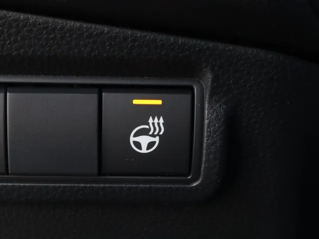Toyota Corolla Cross Hybrid 140 Dynamic | Stoel/Stuur verwarming | Dodehoek Detectie | Elek. Klep