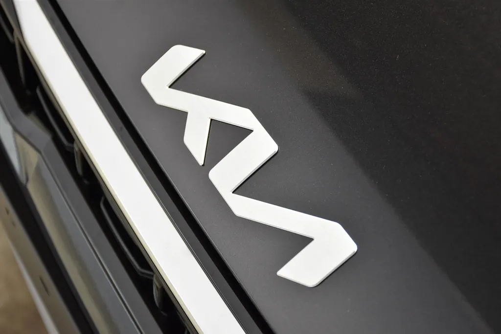 Kia K4 1.0 T-GDi MHEV 115pk DCT7 GT-Line Launch Edition (schuifdak)