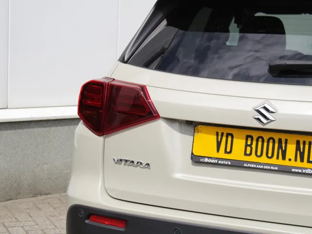Suzuki Vitara 1.4 Boosterjet Smart Hybrid Style | Navi | Cruise | Clima | Camera | Lm-Velgen