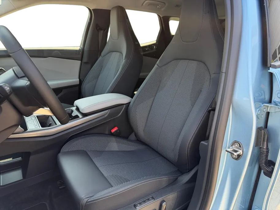 Ford Explorer Style Standard Range RWD 58 kWh | DEMO | €3.500,- Ready Set Ford Bonus | 444km WLTP rijbereik | Warmtepomp | 19' Lichtmetalen velgen | Elektrisch Verstelbare Bestuurdersstoel | Verwarmbare voorstoelen | Elektrische Achterklep |
