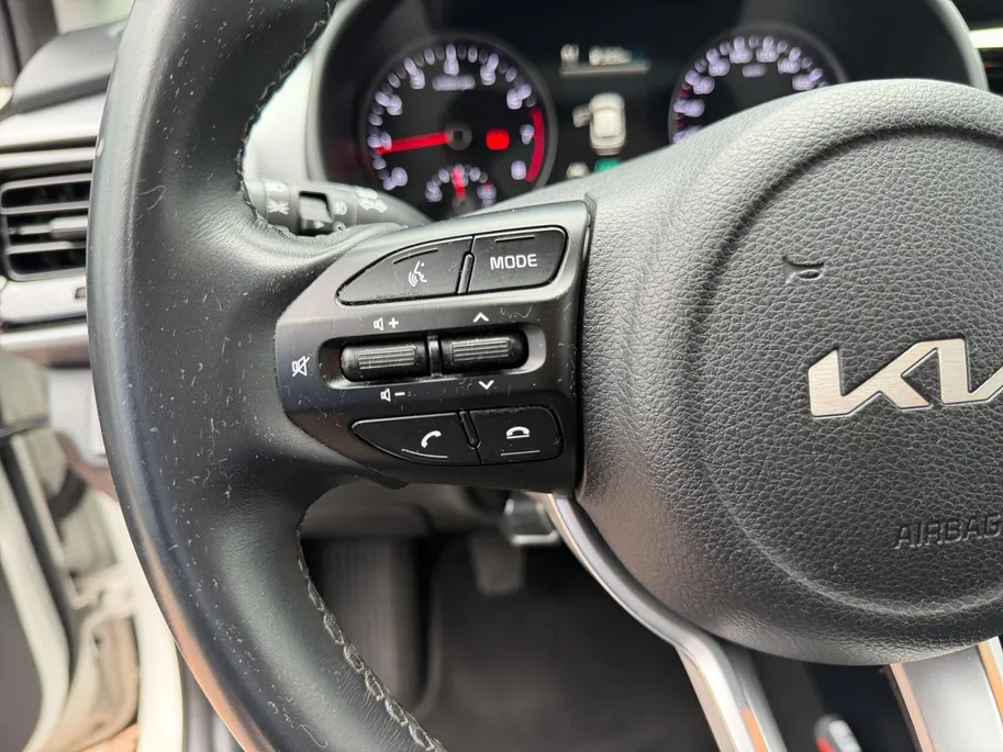 Kia Stonic 1.0 T-GDi MHEV DynamicPlusLine | Zeer nette auto | Navigatie | Apple CarPlay & Android Auto | Trekhaak | Achteruitrijcamera |