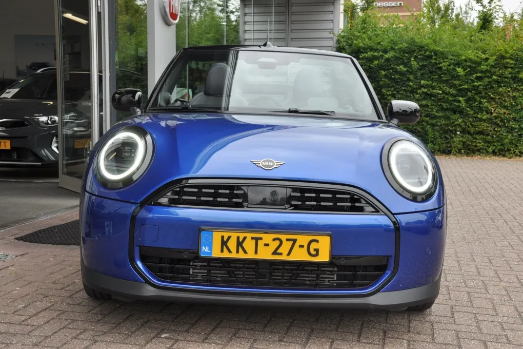 MINI Cooper Cabrio 2.0 C Fav. S