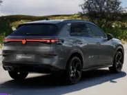 Volkswagen T-Roc R-Line Edition 1.5 Hybrid 170 PK 7 versn. DSG · Black Style Pakket · Panoramaschuif-kanteldak · Prijs is inclusief inruilpremie ·
