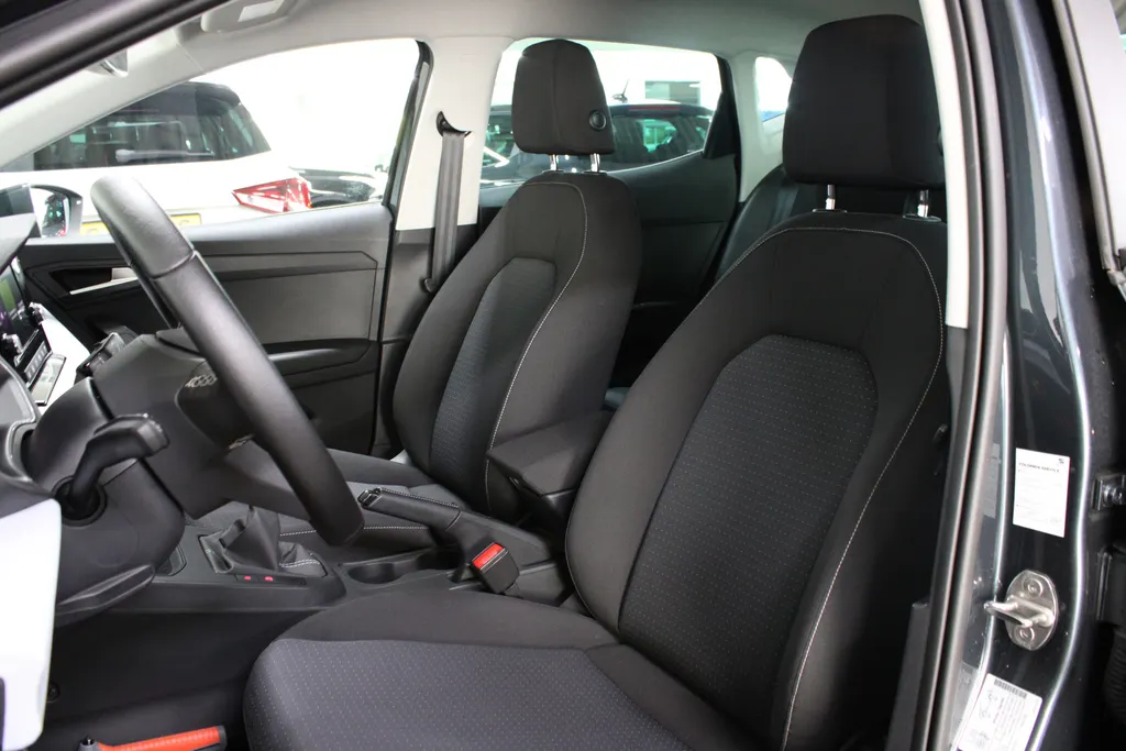 SEAT Ibiza 1.0 EcoTSI Style Business Connect / Stoelverwarming / Carplay / Android auto / PDC voor + achter /