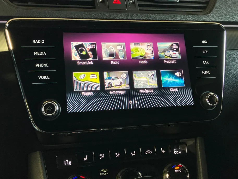 Škoda Superb 1.4PHEV 218PK Sportline DSG · Panoramadak · Trekhaak · Camera + Parkeersensoren · Stoelverwarming  voor & achter ·