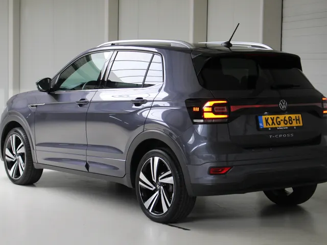 Volkswagen T-Cross 1.5 TSI DSG Style R-Line Navigatie | Camera | 18' R-Line velgen |