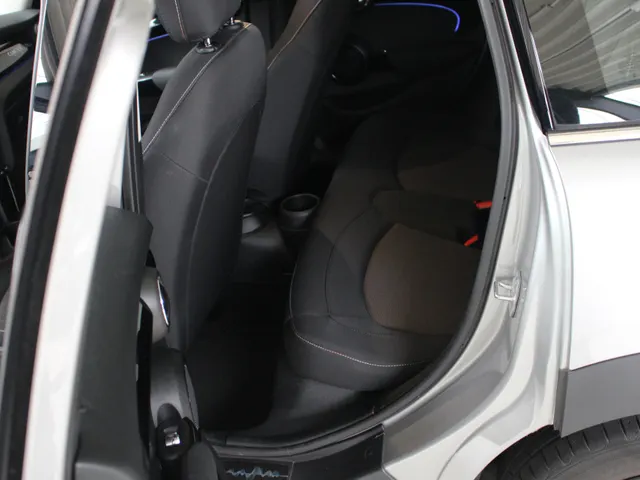 MINI 5-Deurs 1.5 Cooper Camden Edition Automaat | Navigatie | PDC | Cruise Control