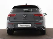 Volkswagen Golf 1.5 eTSI 130pk DSG R-Line · Apple/Android Car Play · P-Sensoren · Navigatie · Sfeerverlichting · 17 Inch · Garantie t/m 12-02-2028 of 100.000km