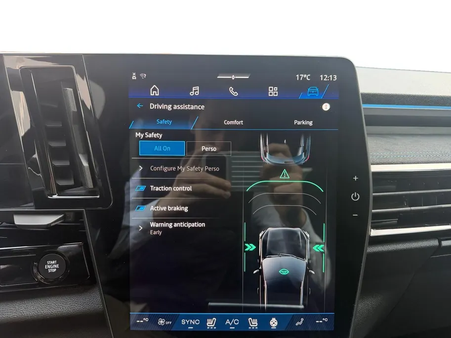 Renault Austral 1.2 E-Tech full hybrid 200 esprit Alpine | Automaat | Automatische Achterklep | Cruise & Climate Control | Stoel & Stuurverwarming | Apple Carplay & Android Auto | Camera | 12 Maanden BOVAG Garantie