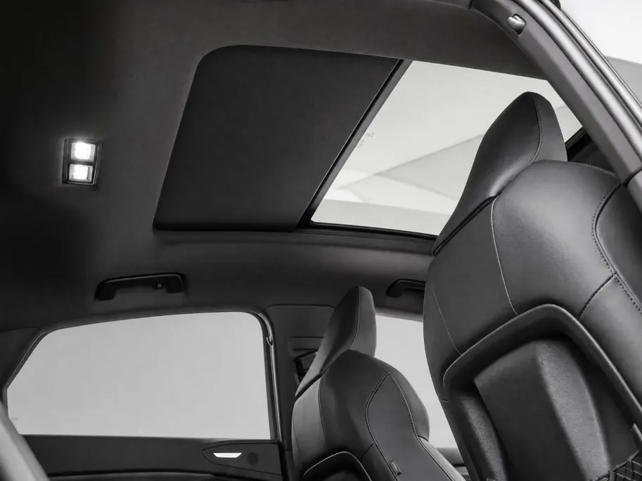 Audi Q6 e-tron Sportback S edition performance 100 kWh 306pk · SOH 97,5% · Panoramadak · 360 Camera · Wegklapbare Trekhaak · Bang & Olufsen · Leder · Warmtepomp · Head-Up · 20'' Inch · Garantie t/m 17-09-2030 of 100.000km