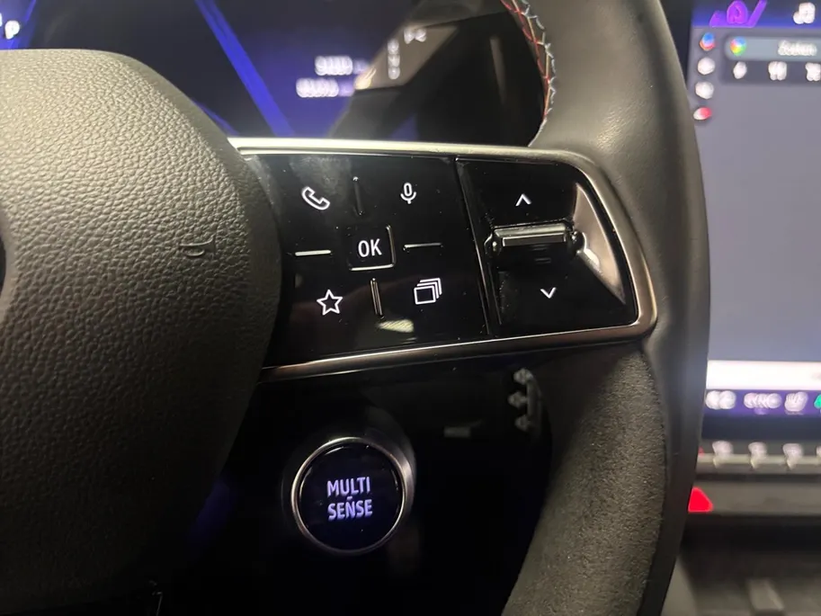 Renault Scénic E-Tech EV87 long range esprit Alpine AUTOMAAT AIRCO CAMERA ADAPIEVE CRUISE CONTROLE MET ADVANCE DRIVE ASSIST STOEL+STUURVERWARMING LM VELGEN ZEER MOOIE AUTO METEEN LEVERBAAR