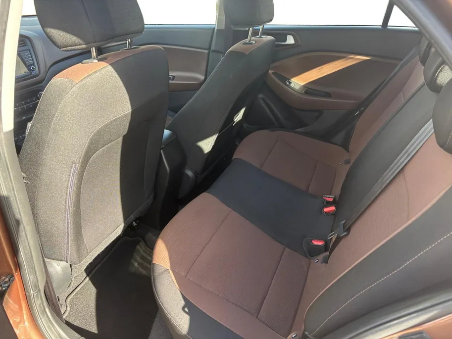 Hyundai i20 1.0 T-GDI Comfort | Trekhaak | Navi | Camera | Climate control