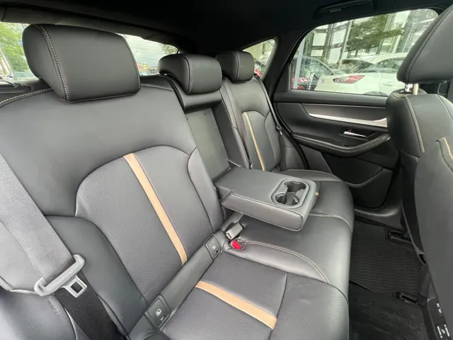 Mazda CX-60 2.5 e-SkyActiv PHEV Homura Plus | TREKHAAK |AUTOMAAT | PLUG-IN HYBDRIDE | PANORAMADAK | 2500kg TREKGEWICHT | LEDER | 360gr CAMERA | MEEST LUXE UITVOERING | BIJNA NIEUW |