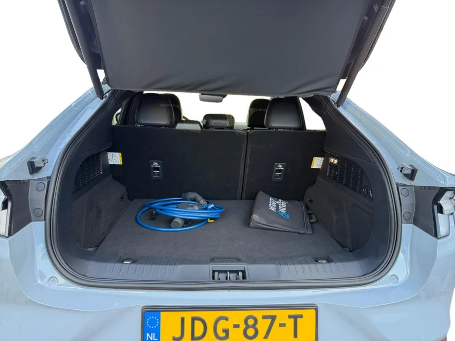 Ford Mustang Mach-E Standard RWD 73 kWh | Automaat | Pano dak | Adapt. Cruise control | BLIS | B&O audio | 360 graden camera | Parkeersensoren voor en achter | Elektr. achterklep | Fabrieksgarantie |