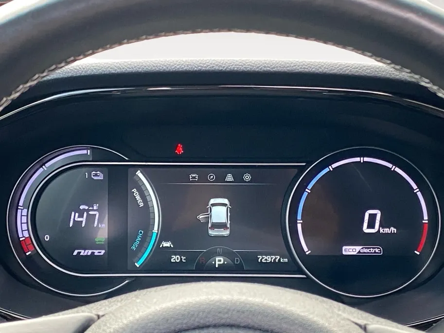 Kia e-Niro DynamicPlusLine 64 kWh | Climate control | Navigatie | Parkeercamera | Stoel + stuurverwarming | Keyless | Schuif-kanteldak | Line assist |