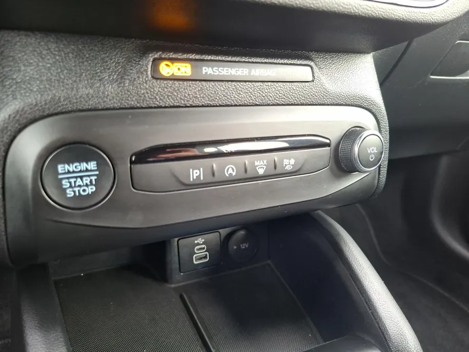 Ford Focus Wagon 1.0 EcoBoost Hybrid ST Line | NL-Auto | Dealeronderhouden | Winter Pack | Climate Control | Parkeersensoren | 17' Lichtmetaal | Apple Carplay&Android Auto | Led Koplampen |