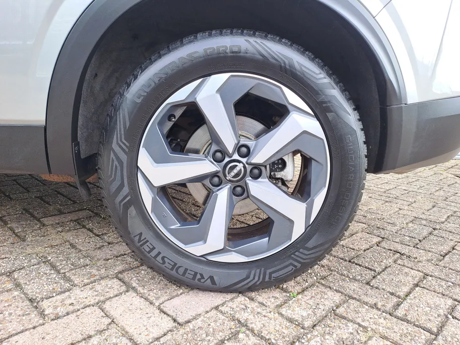 Nissan QASHQAI 1.3 MHEV Xtronic N-Connecta | Apple Carplay/Android Auto | Navi | 360 Camera | Automaat | Pano Dak | Cruise control adaptief