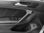 Volkswagen Tiguan 1.4 TSI 245pk DSG eHybrid R-Line Business · Camera · Apple/Android Car Play · Navigatie · P-Sensoren · 19'' Inch ·