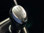 Renault Captur 90PK TCe Intens | Trekhaak | Navi | Climate Control | Bluetooth | Camera | Parkeersensoren | Cruise Control | Armsteun | Licht & Regen Sensor | Blind Spot |