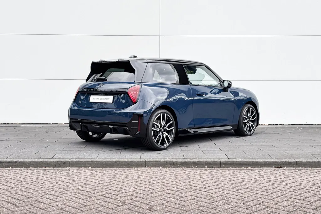 MINI Cooper 3-deurs Electric Cooper E John Cooper Works L 40.7 kWh