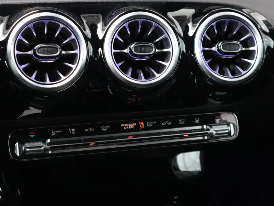 Mercedes-Benz A-Klasse 250 e Star Edition Luxury Line l Trekhaak l Keyless l Stoelverwarming
