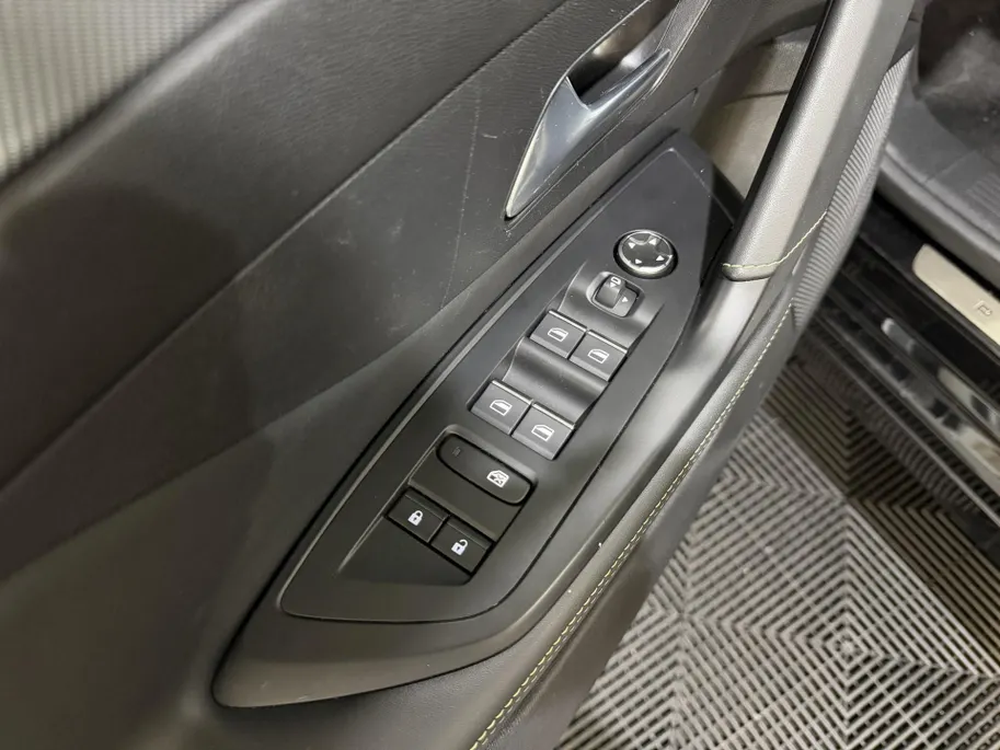 Peugeot 308 130PK PureTech GT Pack Business Automaat | Focal Audio | 360 Camera | Climate Control | Digital Cockpit | Navi | Apple CarPlay/Android Auto | Adaptive Cruise Control | Lichtmetalen Velgen | Licht & Regen Sensor |