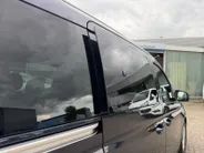 Ford Transit Connect Ford Tourneo Connect PHEV L2 Titanium 7p. | Uit Voorraad Leverbaar | Geel Kenteken | Automaat | Trekhaak | AGR Gecertificeerde Voorstoelen | Achteruitrijcamera | Winter Pakket | Adaptieve Cruise Control