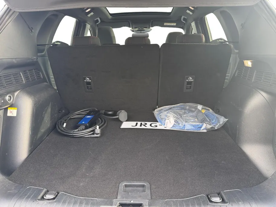 Ford Kuga 2.5 PHEV ST-Line | NL auto | Automaat | Pano dak | BLIS | Adapt. Cruise control | Winter pack | Elektr. Trekhaak | Parkeersensoren voor en achter | 360 graden camera | Fabrieksgarantie |