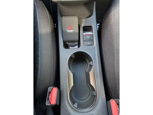 Mitsubishi ASX 1.8i HEV Black Edition + Silverpack
