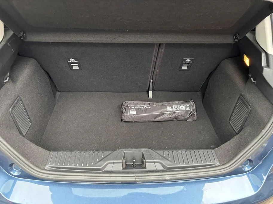 Ford Fiesta 1.0 EcoBoost Hybrid Titanium X Automaat | Adaptieve Cruise Control | Camera | Privacy Glass | Keyless Entry | Parkeersensoren | Navigatie |