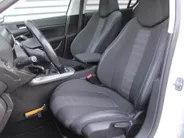 Peugeot 308 1.2 PureTech Allure | Panoramadak | 17” LM | Parkeersensor v+a | Navi | Cruise | Clima | Apple CarPlay/Android Auto |