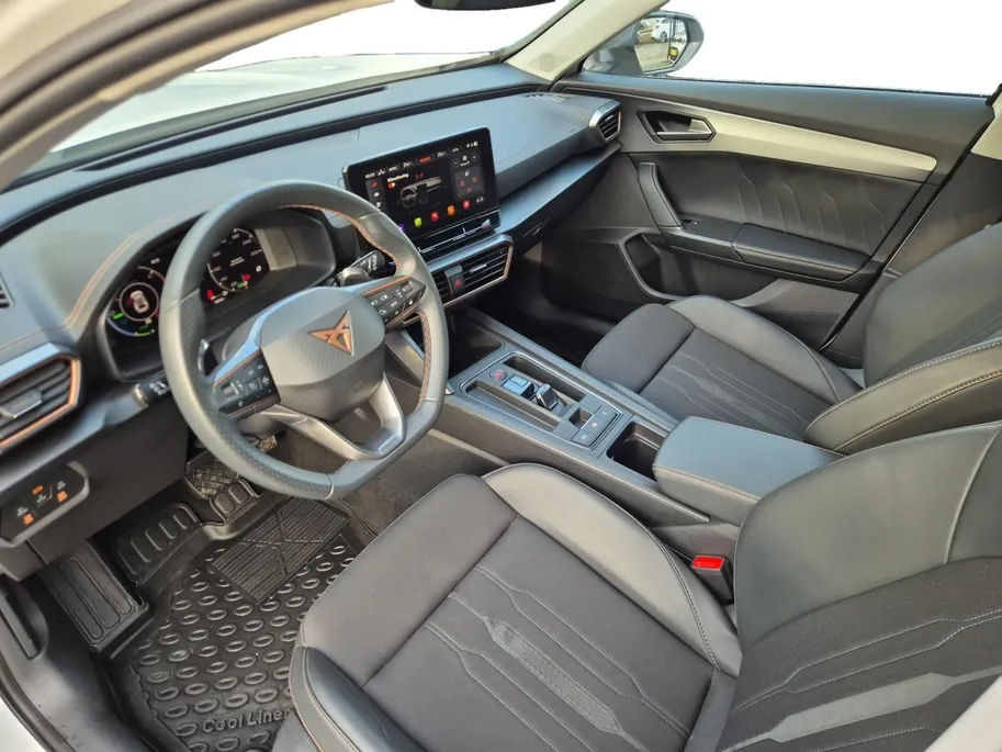 CUPRA Formentor 1.4 e-Hybrid Business | Cruise Control | Climate Control | Stoelverwarming | Stuurverwarming | Parkeersensor | Trekhaak |
