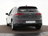 Volkswagen Golf 1.0 eTSI 110pk DSG Life Business · Camera · Apple/Android Car Play · ACC · Sfeerverlichting · Navigatie · Verkeersbord Detectie · Garantie t/m 06-02-2028 of 100.000km