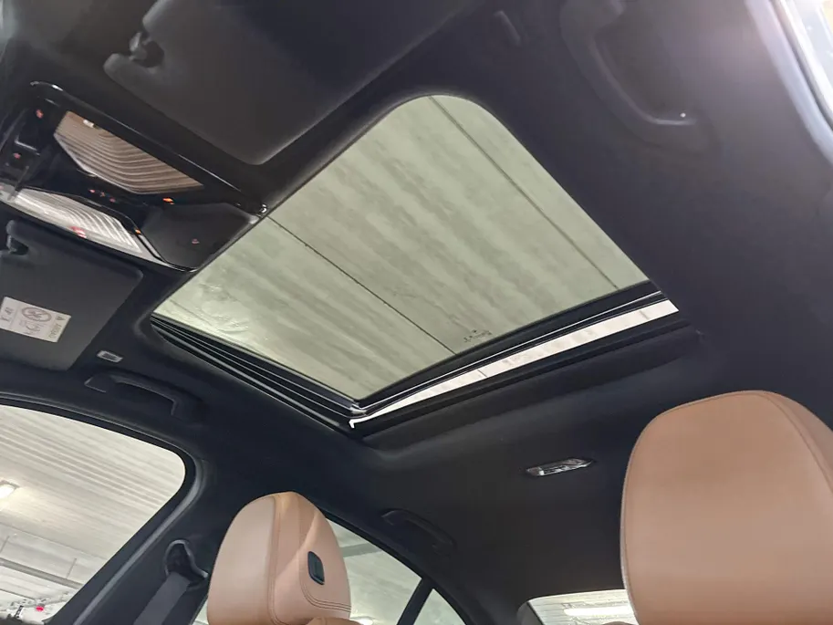 BMW 3 Serie Sedan 330e xDrive High Executive