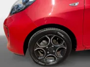 Kia Picanto 1.0 DynamicLine | Dealer onderhouden |Climate control & cruise control | Bluetooth | Lichtmetalen velgen | Metallic lak | Fabrieksgarantie | NAP