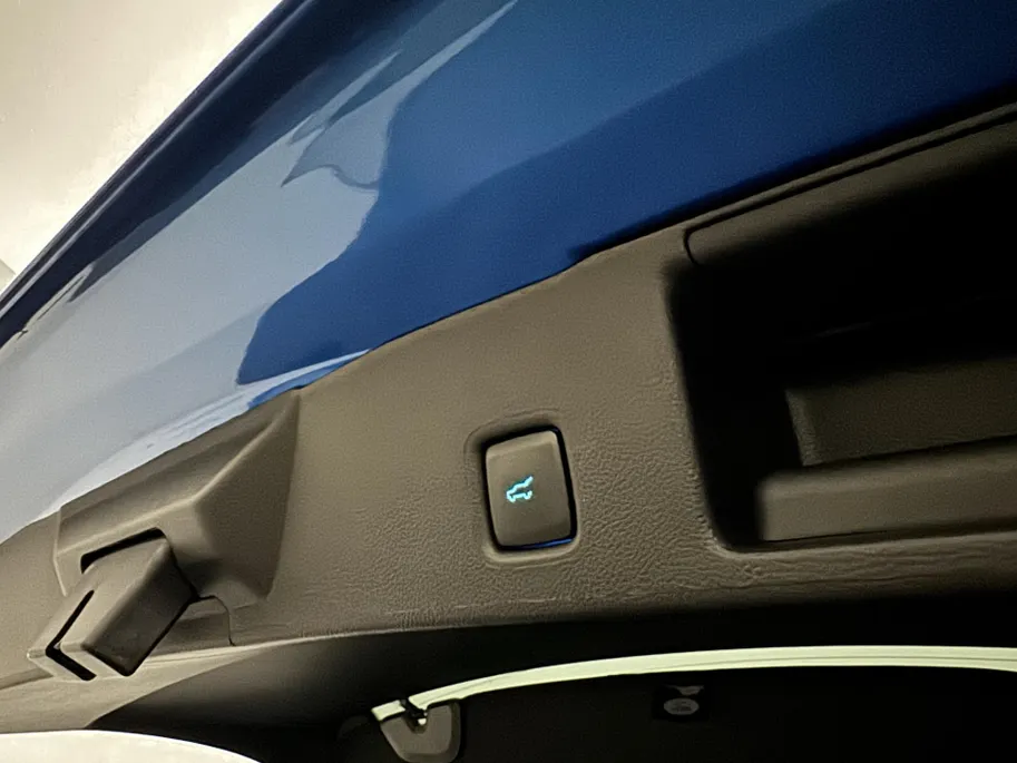 Ford Kuga 2.5 PHEV ST-Line X | DIT IS EEN VOORRAADAUTO! | Panoramadak | Elek. Trekhaak | 19' Wielen | Matrix LED Koplampen |