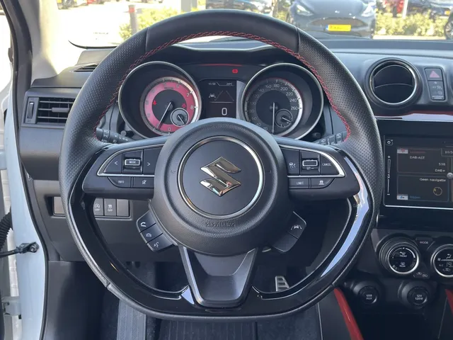Suzuki Swift 1.4 Sport Smart Hybrid | Navi | Camera | 14483km