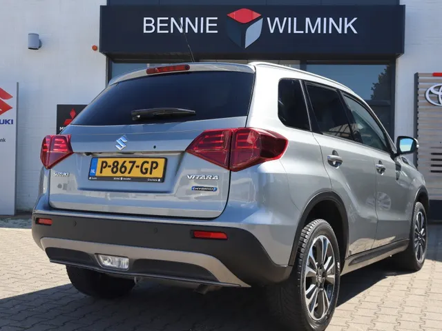 Suzuki Vitara 1.5 Hybrid Style | Carplay | All Seasons | Leder