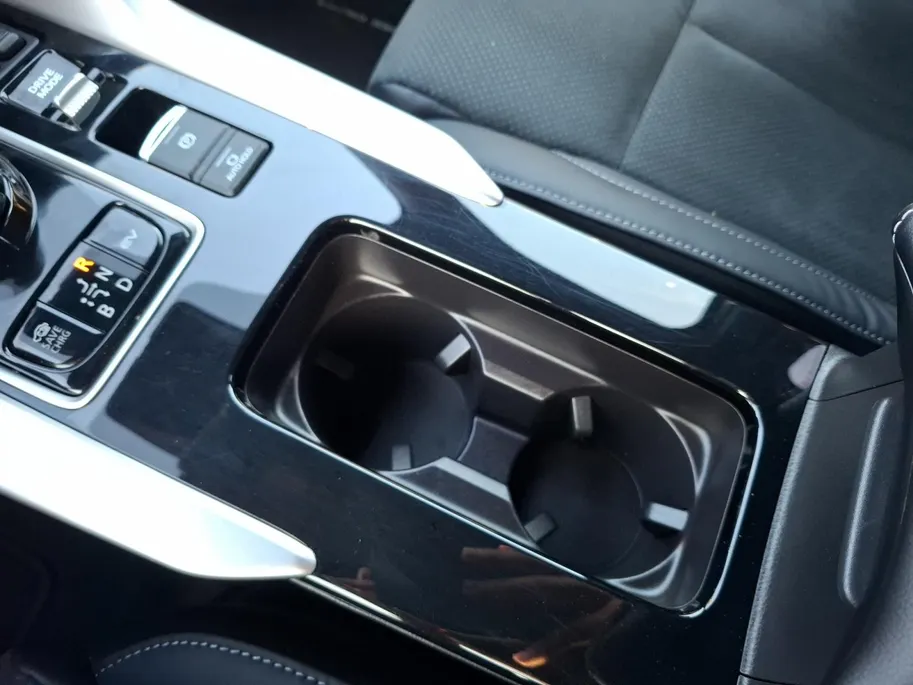 Mitsubishi Eclipse Cross 2.4 PHEV Intense+ | LAGE KILOMETERS | STOELVERWARMING | CARPLAY | NAV | ELEKTRISCHE STOEL |