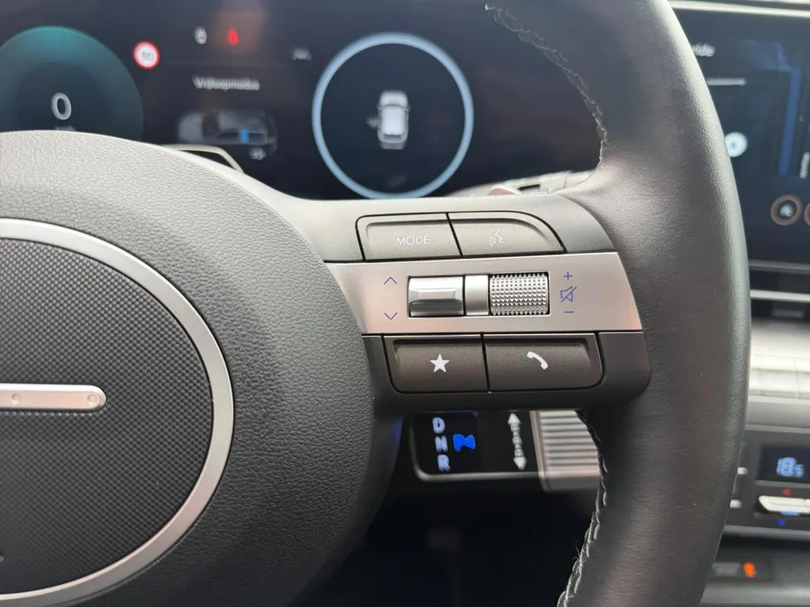Hyundai Kona 1.6 GDI HEV Comfort Smart | Stuur-/ Stoelverwarming | Navigatie | Achteruitrijcamera | Parkeersensoren voor en achter | Apple Carplay/ Android Auto | dodehoek detectie |
