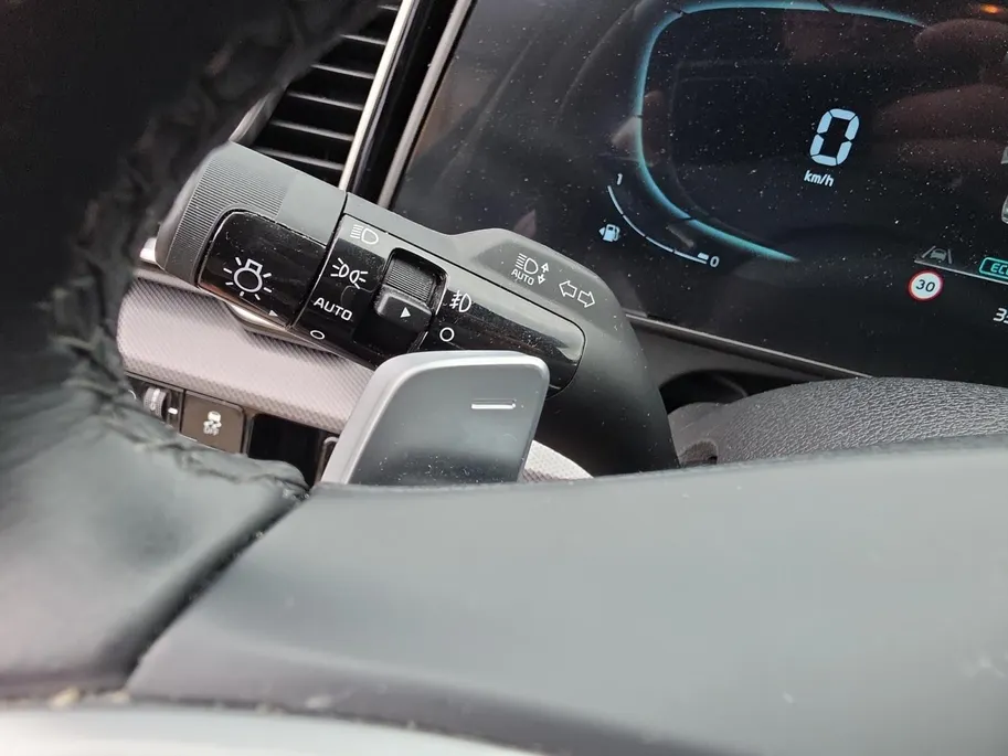 Kia Sportage 1.6 T-GDi Hybrid DynamicLine | Parkeersensoren v + a | Full map navigatie | Parkeercamera | Adaptieve cruise control