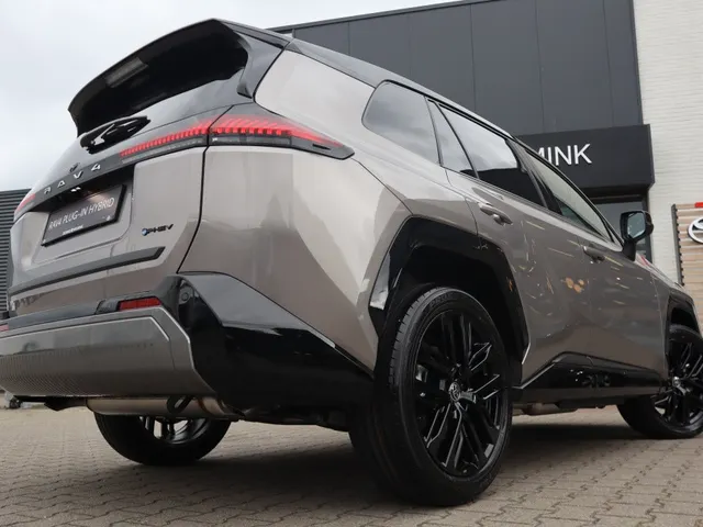 Toyota RAV4 2.5 Phev 300 First Edition | Stoel Verwaming/Verkoeling | Stoel Geheugen | NU TE BESTELLEN