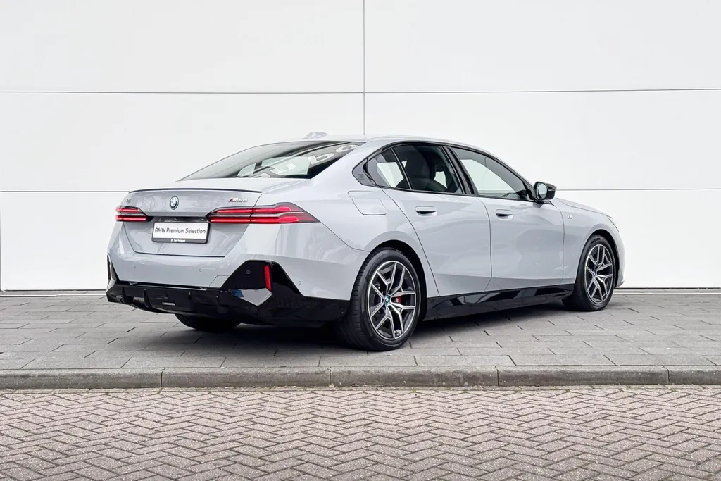 BMW i5 Sedan M60 xDrive 84 kWh