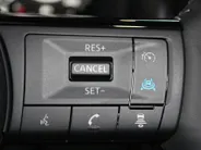 Nissan QASHQAI 1.5 e-Power N-Design *Pro-pilot*Google navigatie*Dodehoeksensoren*360grd Camera*parkeersensoren voor en achter*Climatecontrole*stoel-,stuur- en voorruit verwarming*Applecarplay&Androidauto*
