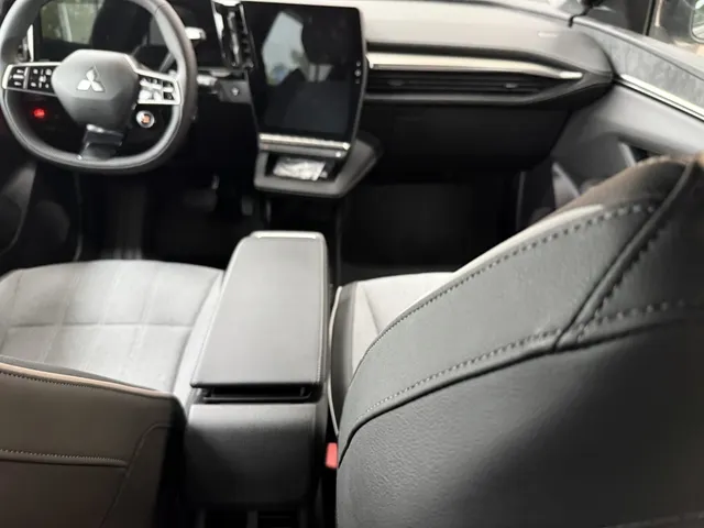 Mitsubishi Eclipse Cross Intense+ 87 kWh