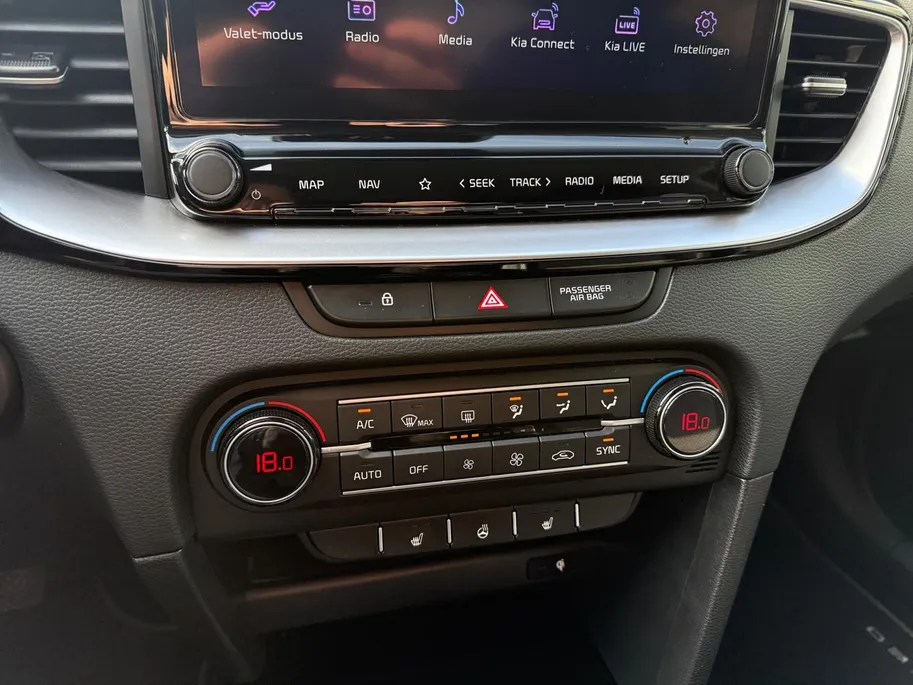 Kia XCeed 1.5 T-GDI MHEV DynamicPlusLine 160 PK | STOEL & STUURVERWARMING | 18 INCH LICHTMETAAL | CLIMATE CONTROL | RESTERENDE FABRIEKSGARANTIE TM 2032